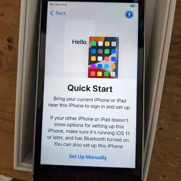 Iphone SE 16G in Original Box | 1st Gen | UNLOCKED | NM+ | Black and Silver | - Picture 10 of 11